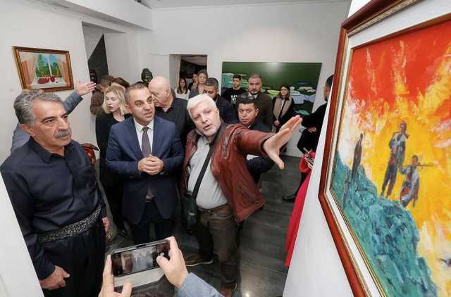 معرض الكورد.. التقليد والحداثة في قاعة الفن المعاصر بموسكو (صور)