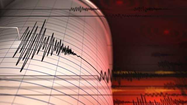 زلزالان شديدان يضربان بحر باندا في إندونيسيا