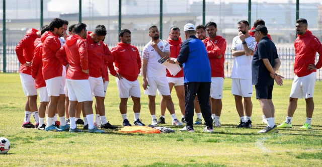 اليوم.. قدامى العراق يستهلون مشوارهم الخليجي بلقاء اليمن