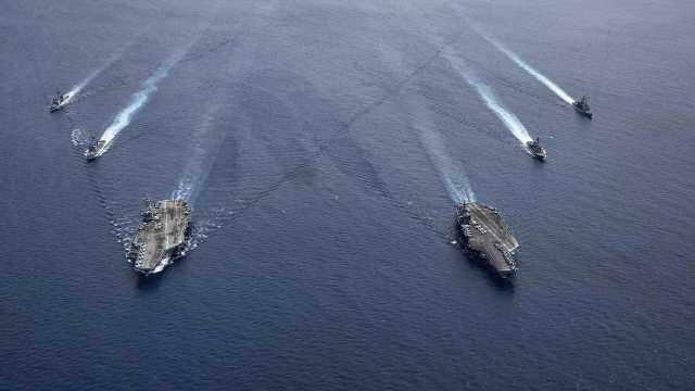 الجيش الأمريكي يعلن التصدي لهجمات حوثية جديدة في البحر الأحمر