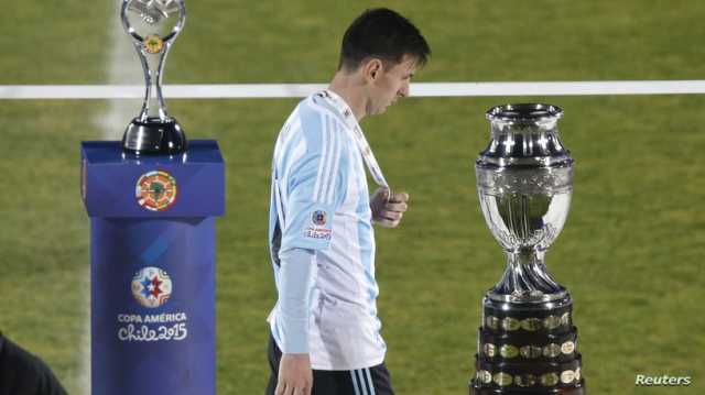 قرار تاريخي.. الأرجنتين تمنع ارتداء الرقم 10 في منتخبها الأول من أجل ميسي