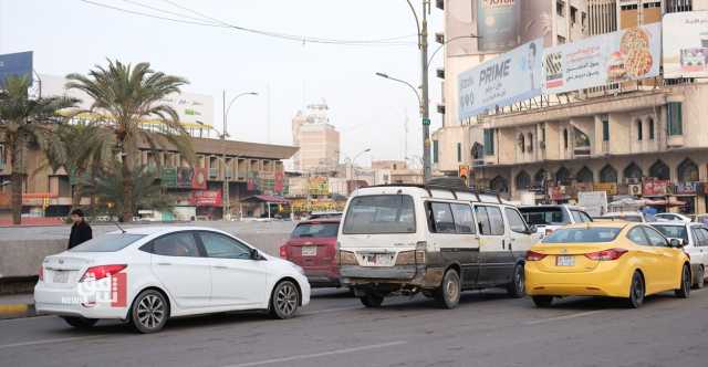 البغداديون يتسابقون مبكراً هاربين من زحامات الشوارع ليعلقوا بها بقية اليوم (صور)