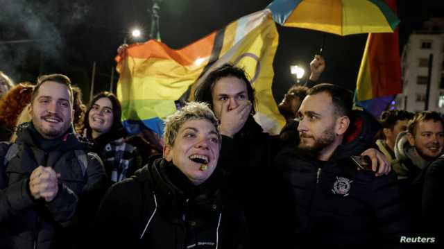 اليونان أول دولة أرثوذكسية تقرّ زواج المثليين