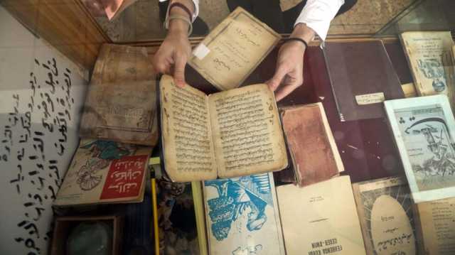 كنوز يغطيها الغبار ومخطوطات مفقودة.. كورد عراقيون يجاهدون لحفظ تراثهم رقمياً (صور)