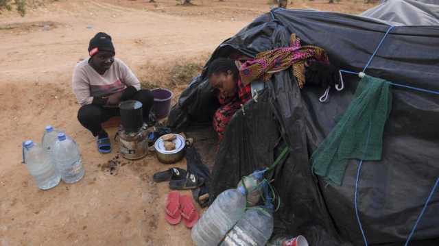 الاتحاد الأوروبي يعترف ضمناً بتمويل عمليات ترك المهاجرين الأفارقة في الصحراء
