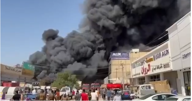 حريق النجف.. ثلاث محافظات تشارك في اخماده وأسباب اندلاعه مجهولة (فيديو)