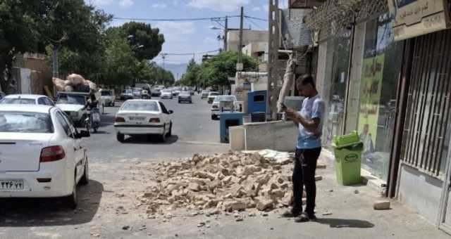 مصرع وإصابة أكثر من 120 شخصاً بزلزال ضرب مدينة إيرانية