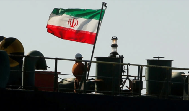 رغم العقوبات.. إيران تصدر النفط الخام إلى 15 دولة