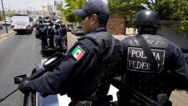 مقتل 19 شخصا بمواجهة مسلحة بين عصابتين للمخدرات في المكسيك
