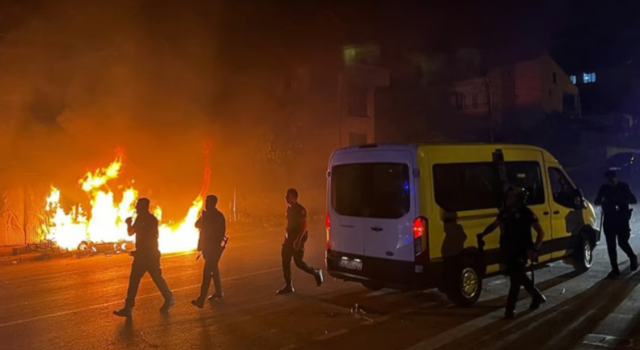 غضب شعبي وحرق ممتلكات سوريين في تركيا بعد تحرش لاجئ بطفلة