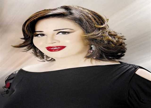 إلهام شاهين: أنا محظوظه جدًا إنى وقفت أمام الفنانه العظيمه شادية (صورة)