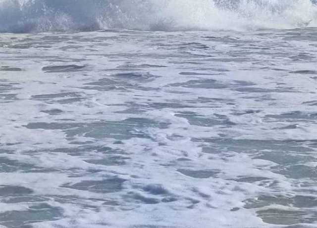 مرسي مطروح تحذر بعدم السباحة لارتفاع أمواج البحر وتعلن عن الشواطئ الآمنة