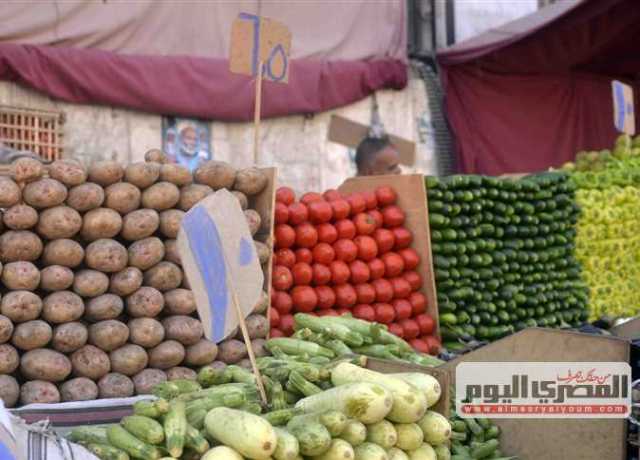 البطاطس بـ9.5.. أسعار الخضروات والفاكهة اليوم الجمعة 4 أغسطس 2023 في سوق العبور