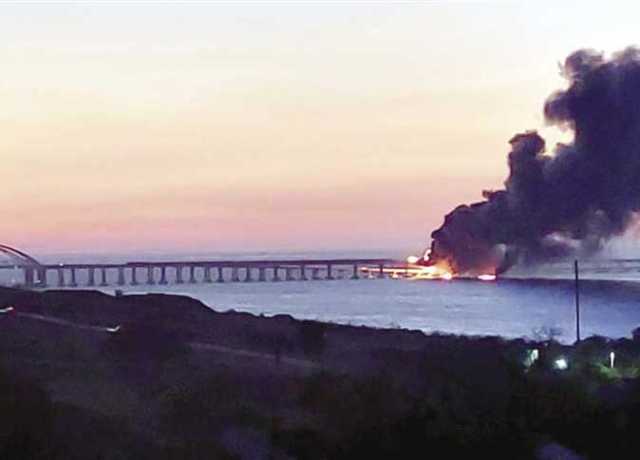 روسيا: حادث جسر القرم «هجوم إرهابي» نفذته مسيرتان بحريتان أوكرانيتان