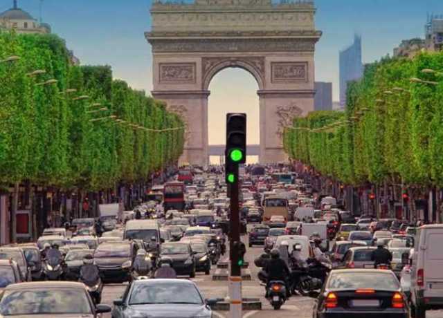باريس تضع قواعد إلزامية للحد من تلوث سيارات الدفع الرباعي وتأثيرها على البيئة