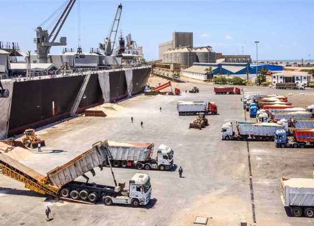 ميناء دمياط: رصيد صوامع القمح للقطاع العام 174 ألف طن و الخاص 193 ألف طن