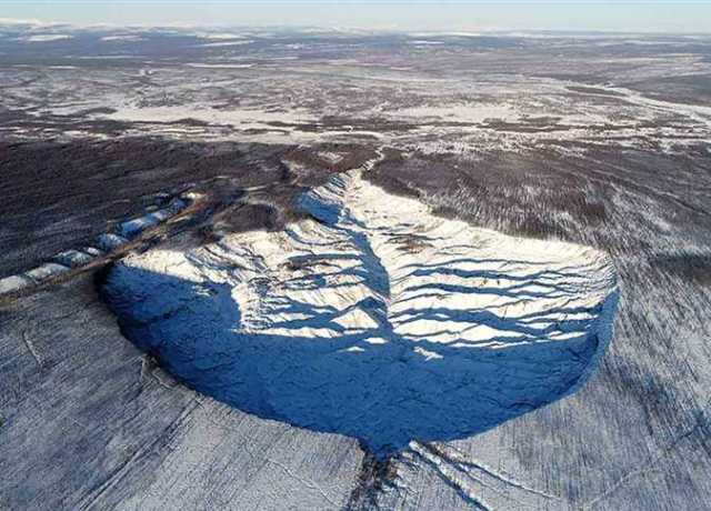 بوابة العالم السفلي.. ذوبان الجليد في أكبر منخفض صقيعي بالعالم