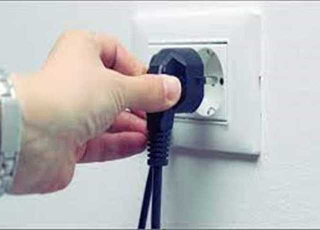 مع انقطاع الكهرباء المتكرر.. كيفي تحمي الثلاجة والأجهزة الكهربائية من التلف ؟