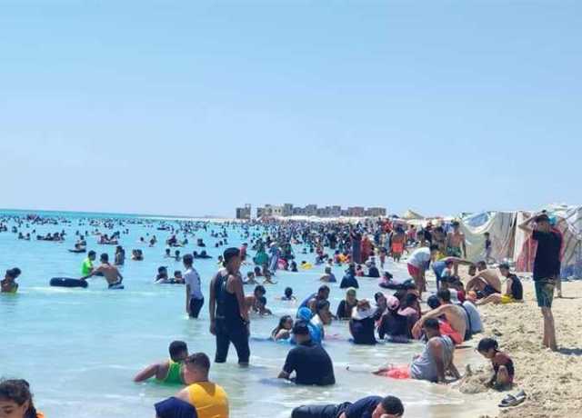 ارتفاع الإشغالات السياحية بدهب وشرم الشيخ ورأس سدر.. وإقبال كبير على الشواطئ (صور)