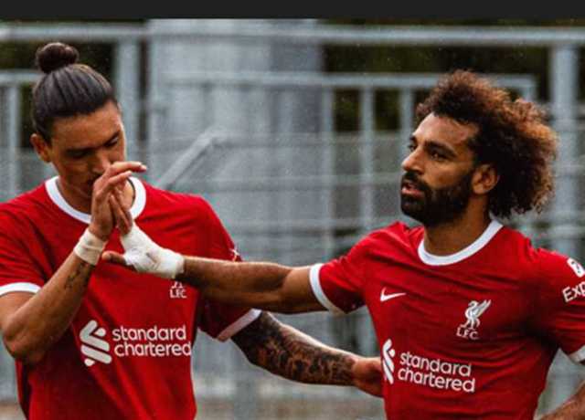 «بسبب ضمادة يده».. محمد صلاح يثير ذعر جماهير ليفربول