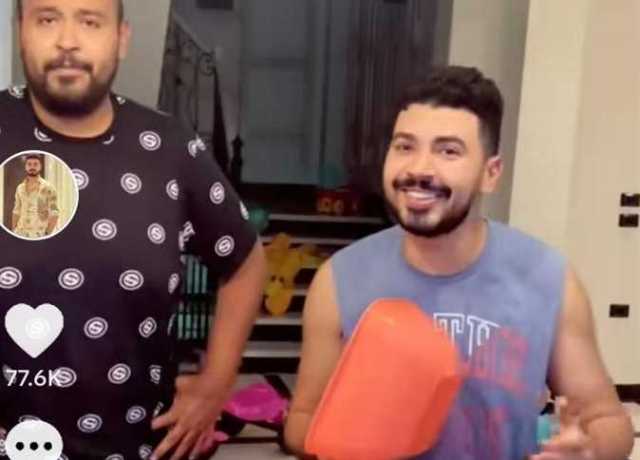 محمد أنور ومصطفى بسيط يغنيان «لو جاي في رجوع إنساني» على طريقتهم الخاصة (فيديو)