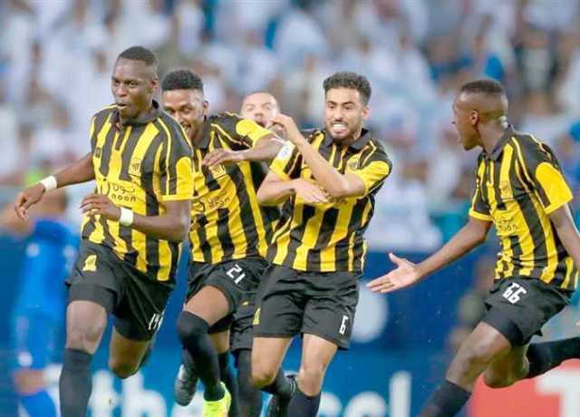 غياب طارق حامد.. بنزيما يقود تشكيل اتحاد جدة لمواجهة الهلال في البطولة العربية