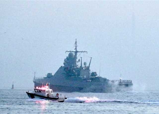 روسيا تتصدى لهجمات أوكرانية على موسكو وسفن مدنية
