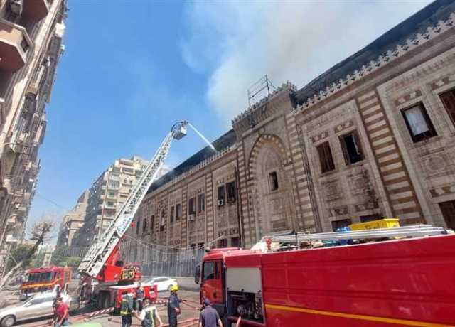محافظ القاهرة يوجه بسرعة إزالة آثار حريق مبنى وزارة الأوقاف