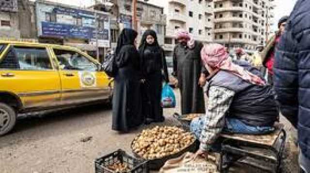 ظهر حاملا رأسا مقطوعة في الرقة بسوريا.. إسبانيا تحاكم مغني راب مصري بريطاني بسبب انتمائه لـ'داعش'