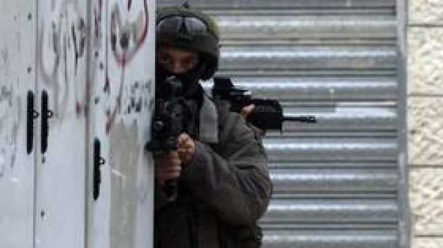إصابة جندي إسرائيلي بتفجير قنبلة محلية الصنع شمال الخليل