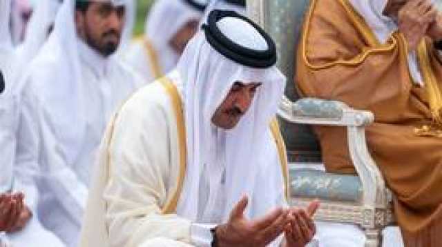 ملك السعودية وولي عهده يعزيان الأمير القطري
