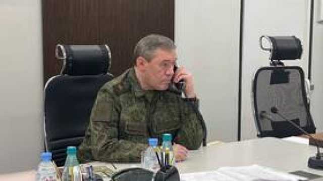 رئيس الأركان الروسي يؤكد من المواقع الأمامية ضرورة توجيه ضربات وقائية ضد القوات الأوكرانية