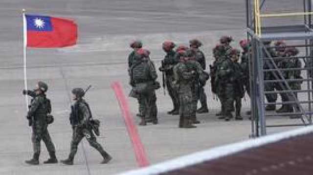 تايوان تعتقل ضابطا بالجيش للاشتباه في تسريبه أسرارا عسكرية للصين
