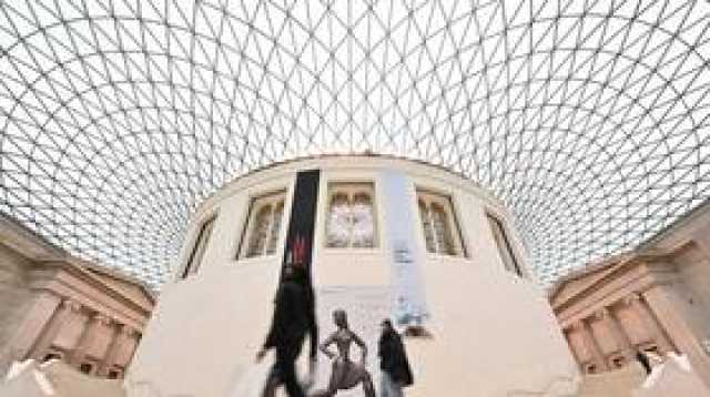 اعتقال شخص للاشتباه في تنفيذه عملية طعن قرب المتحف البريطاني (صور)