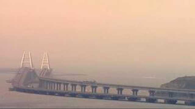 كييف تتبنى علنا الهجوم على جسر القرم في يوليو وتقدم دليلا مصورا لقناة أمريكية (فيديو)
