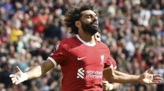 شاهد.. محمد صلاح يهدر ركلة جزاء ويعوضها بهدف تاريخي