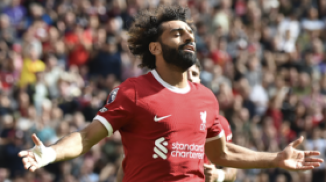 بسبب محمد صلاح.. جماهير اتحاد جدة تشعل المدرجات في مواجهة الرياض (فيديو)