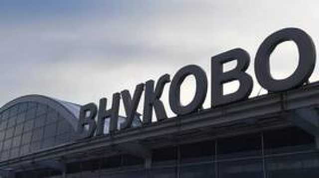 مطارات موسكو الدولية تعاود عملها بعد توقف مؤقت للرحلات