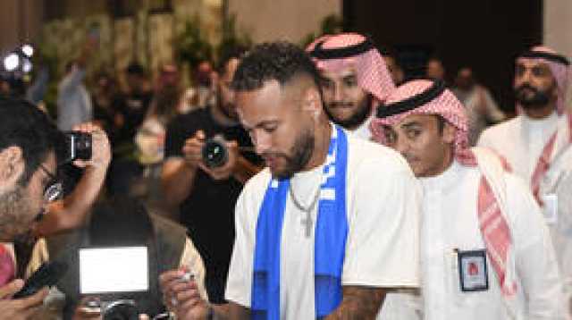 'شكرا للسعودية أنقذتنا من مخادع'.. هجوم على نيمار بعد انتقاله للهلال