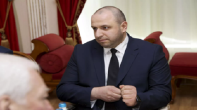 المحكمة الأوكرانية العليا لمكافحة الفساد تصدر أمرا برفع قضية جنائبة ضد وزير الدفاع الأوكراني الجديد
