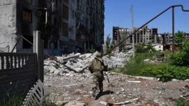 ضابط استطلاع روسي: الجيش الأوكراني يحشد قوات كبيرة قرب أرتيوموفسك