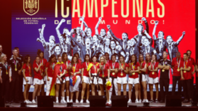 إسبانيا تزيل كلمة 'نساء' من اسم منتخبها الوطني لكرة القدم