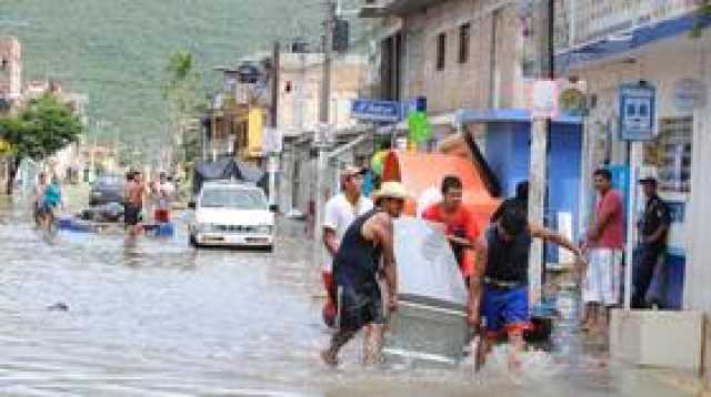 مصرع 7 أشخاص وفقدان 9 إثر فيضان نهر في المكسيك