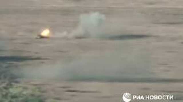 مسيرة روسية 'FPV' تستهدف وتدمر دبابة أوكرانية في منطقة العملية العسكرية