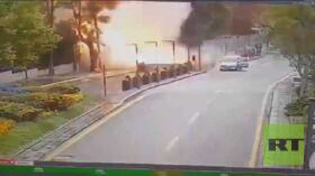 فيديو من زاوية مباشرة وقريبة للحظة التفجير الانتحاري الذي استهدف وزارة الداخلية في أنقرة