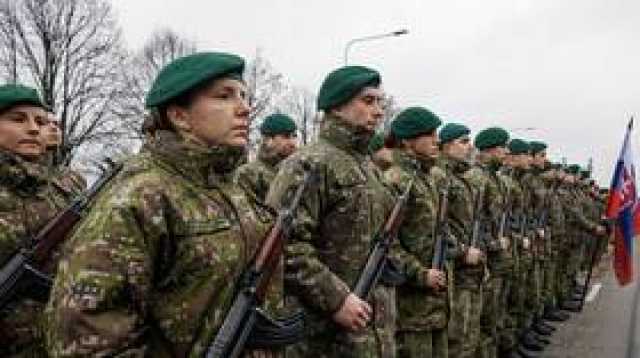 سلوفاكيا تطالب بإعادة النظر في اتفاقية الدفاع مع الولايات المتحدة وترفض دعم أوكرانيا