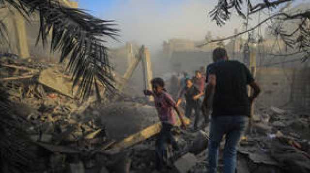 مراسلنا: اشتباكات عنيفة غرب مدينة غزة وغارات إسرائيلية مكثفة شمال وجنوب القطاع