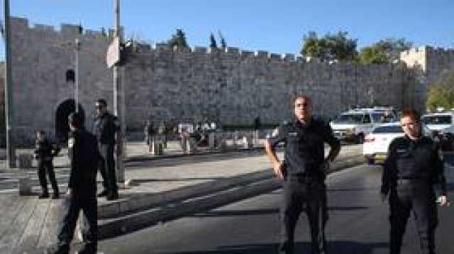 الشرطة الإسرائيلية تطرد عنصرا هرب من موقعه خشية من عملية طعن في القدس
