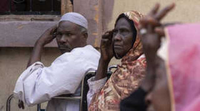 طرد مئات السودانيين من مدرسة لجأوا اليها في شرق البلاد