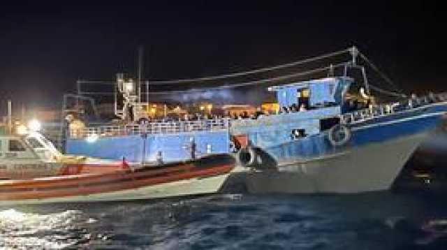 مصادر أمنية: وصول مجموعة كبيرة من المهاجرين إلى جزيرة لامبيدوزا الإيطالية